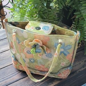 AMANDA Bright Green Handbag